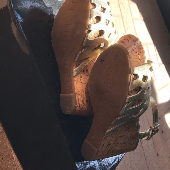 BCBC platform in gold - Picture 3 of 3